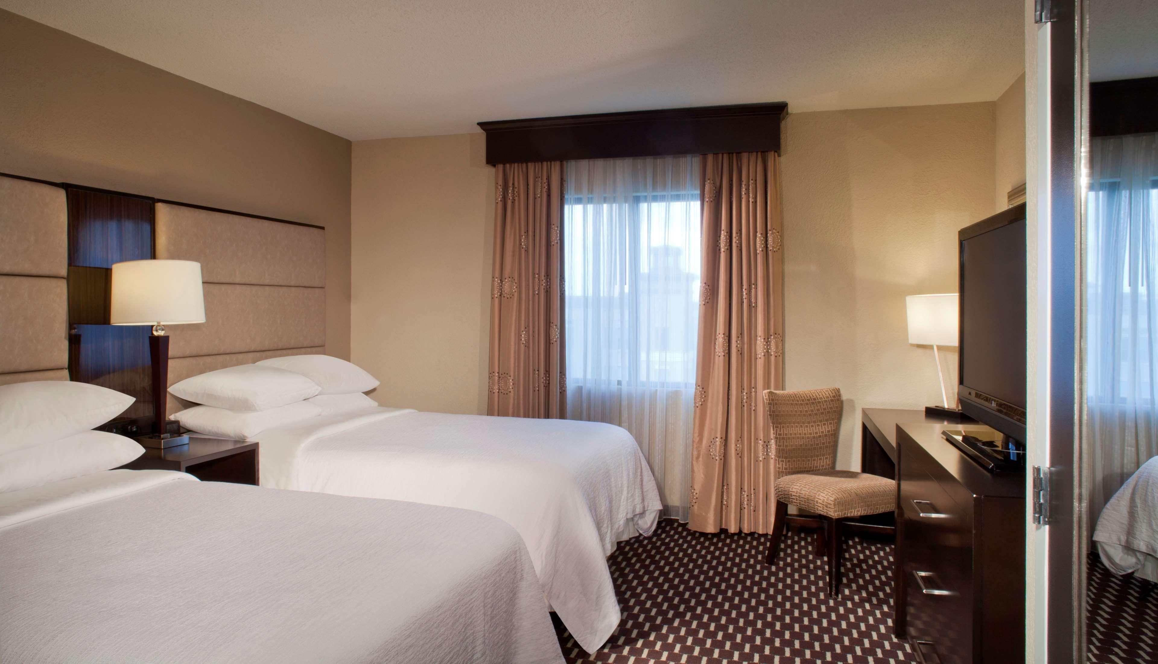 Embassy Suites By Hilton Houston Near The Galleria Eksteriør bilde