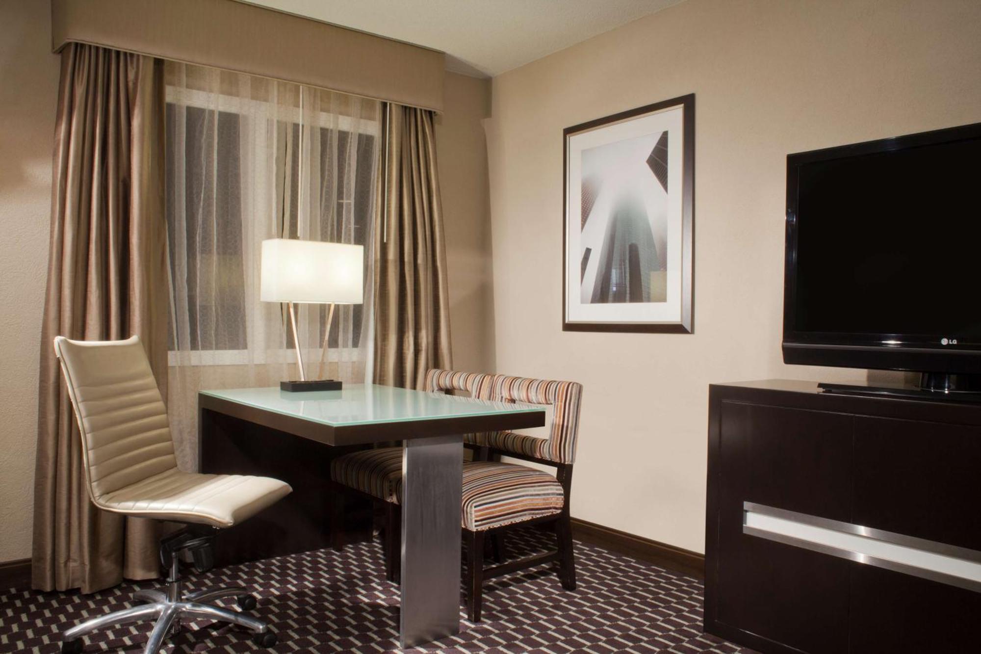Embassy Suites By Hilton Houston Near The Galleria Eksteriør bilde