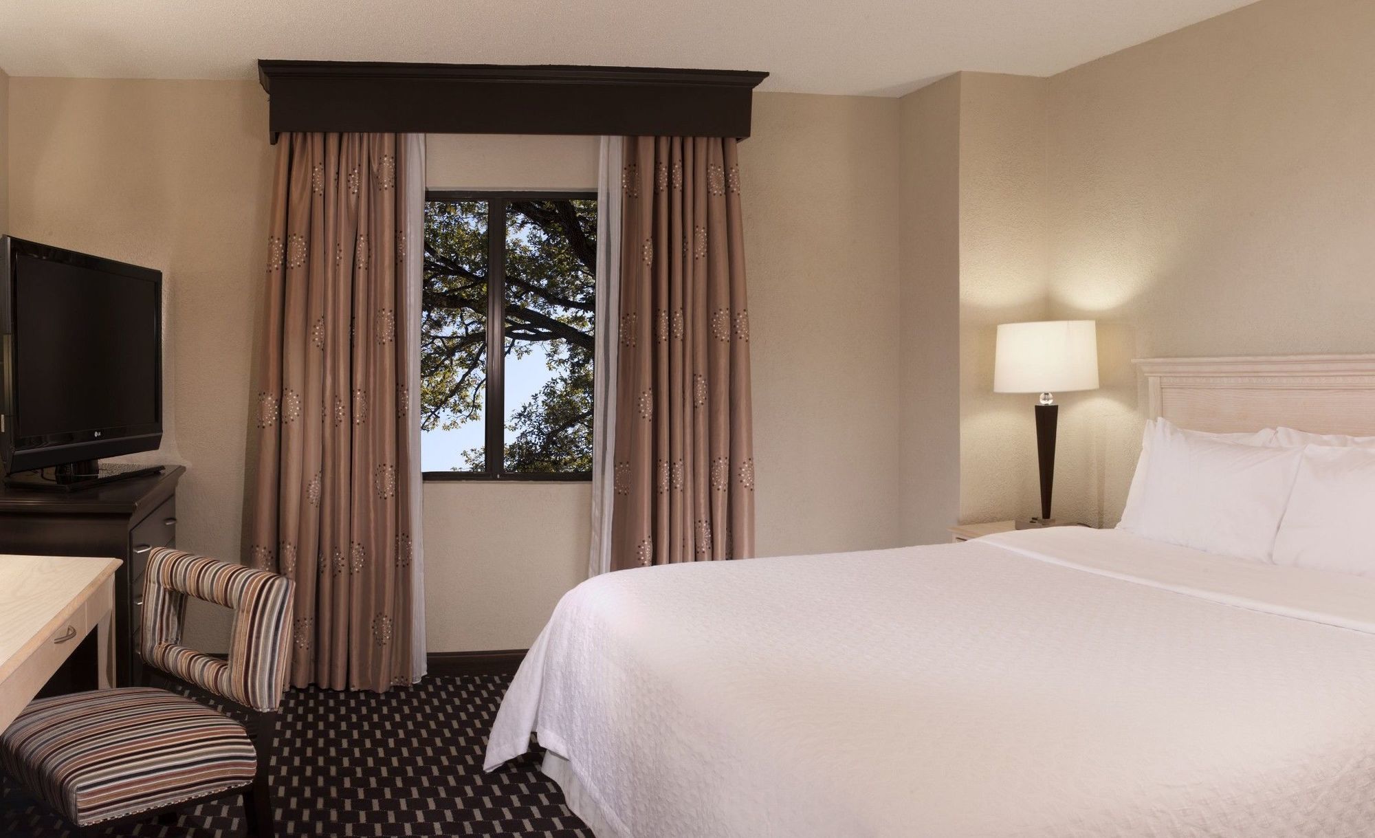 Embassy Suites By Hilton Houston Near The Galleria Rom bilde